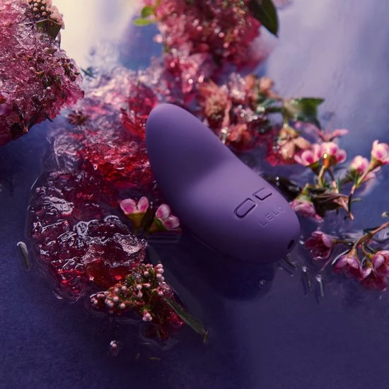 Goedkoop ? LELO LILY 2 Persoonlijke Stimulator Voor Vrouwen Plum, Draadloos Extern Stimulatiesysteem, Waterbestending En Herlaadbaar ⭐ 10 Goedkoop ? LELO LILY 2 Persoonlijke Stimulator Voor Vrouwen Plum, Draadloos Extern Stimulatiesysteem, Waterbestending En Herlaadbaar ⭐ - Afbeelding 10