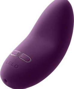 Goedkoop ? LELO LILY 2 Persoonlijke Stimulator Voor Vrouwen Plum, Draadloos Extern Stimulatiesysteem, Waterbestending En Herlaadbaar ⭐ 40 Goedkoop ? LELO LILY 2 Persoonlijke Stimulator Voor Vrouwen Plum, Draadloos Extern Stimulatiesysteem, Waterbestending En Herlaadbaar ⭐ -Zyba Shop 550x694 1