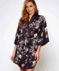 Begroting ? Merkloos Luxe Zwarte Satijnen Kimono Met Wijde Mouwen| Maat 42/44 | Dames Badjas - Avondjas - Ochtendjas ?