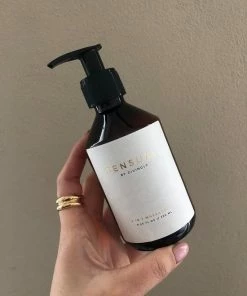 Beste Verkoop ? Massagegel En Glijmiddel 2 In 1 Siliconen - 250 Ml Sensual By Givingly ? -Zyba Shop 550x733 2